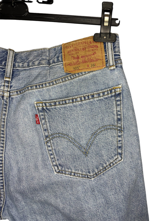 Bermuda Levi’s 505 W36